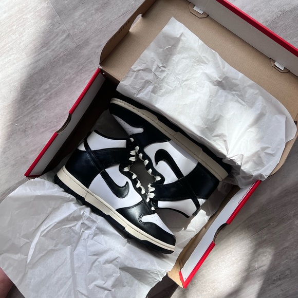 Nike Dunk High Vintage Panda W8 - Picture 8 of 8